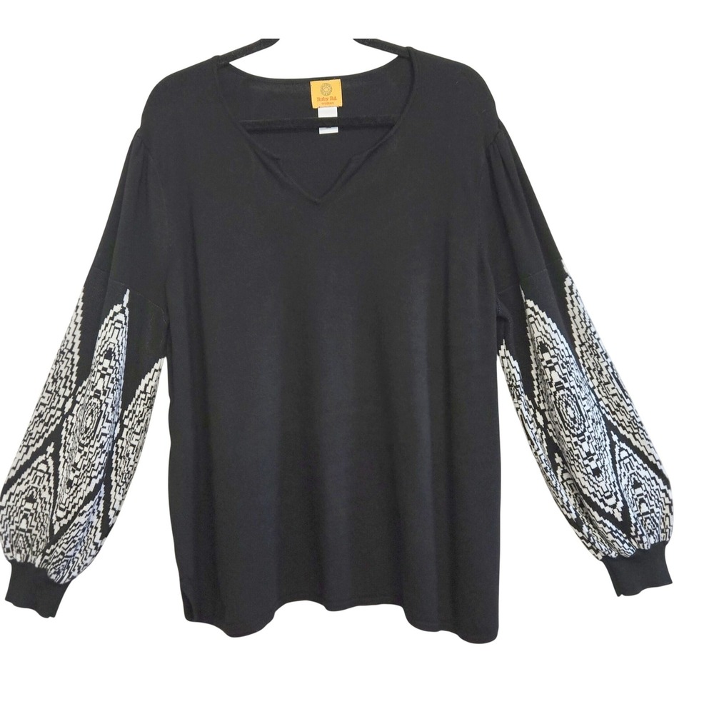 Ruby Rd Boho Chic Woman 1X Black Geometric Balloon Sleeve Knit V-Neck Sweater
